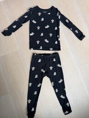 Kyte BABY Black Long-Sleeve Ghost Pajama Set- Gender Neutral.